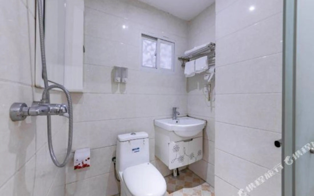 Liufeng Express Hotel