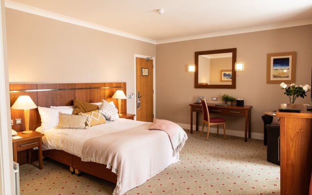 Lahinch Coast Hotel & Suites