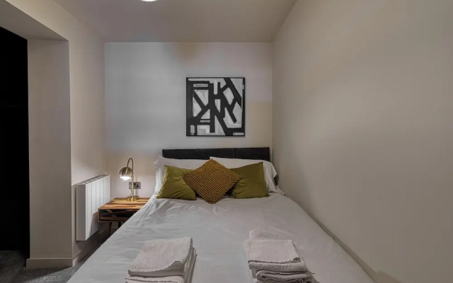 Renaissance House Apartments