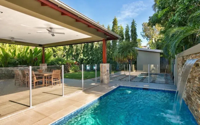 Luxury Home near Marina