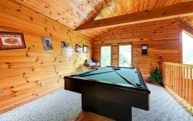 Honey Pot - Three Bedroom Cabin