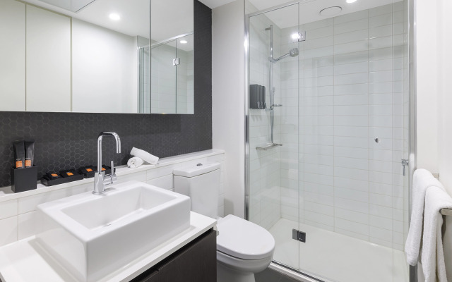 Oaks Melbourne St Kilda Road Hotel