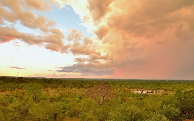 Victoria Falls Safari Lodge