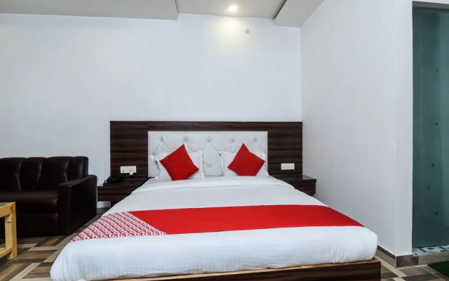OYO 15806 Hotel Naddi Hills