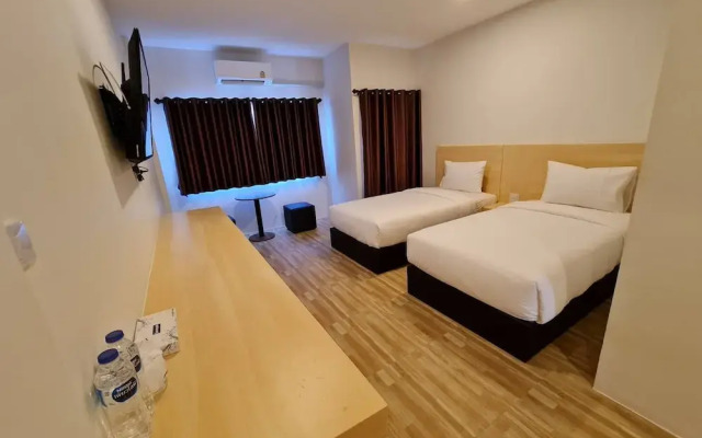 The Charlotte Smart Hotel Lopburi