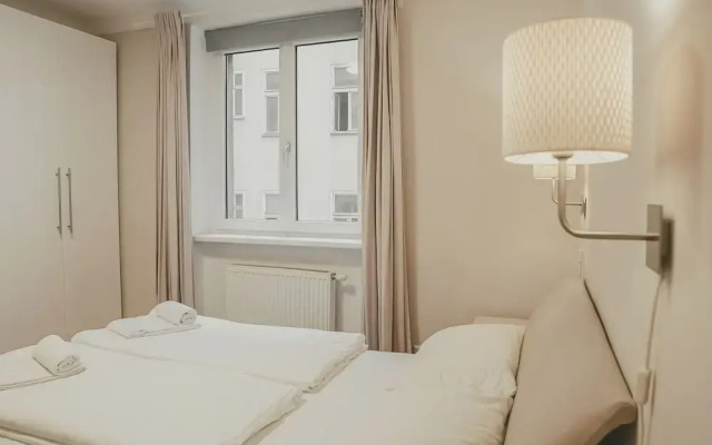 HeyMi Apartments Post