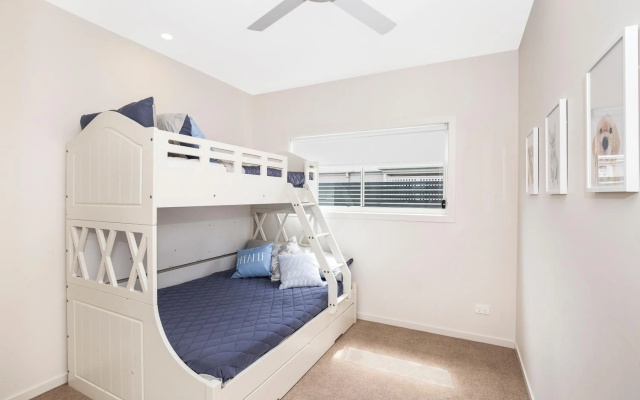Park Avenue Luxe Townhouse Brand New Sleeps 9 – Guest Rooms – Brisbane