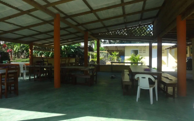 Gipsy Ranch Rooms - Hostel