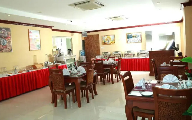 Royal Hotel