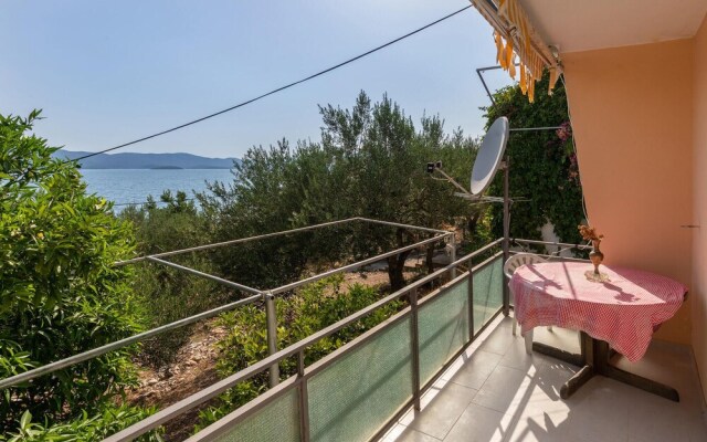 Nice Home in Komarna With Wifi and 2 Bedrooms