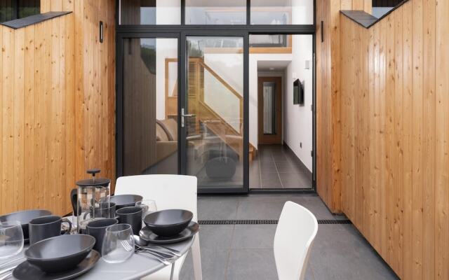 Tranquil Getaway for 4 New Mill Village