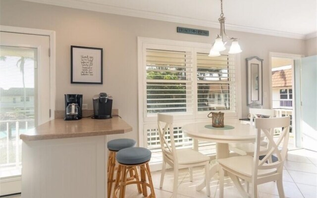 Seabreeze 2 Bedroom Home by Redawning