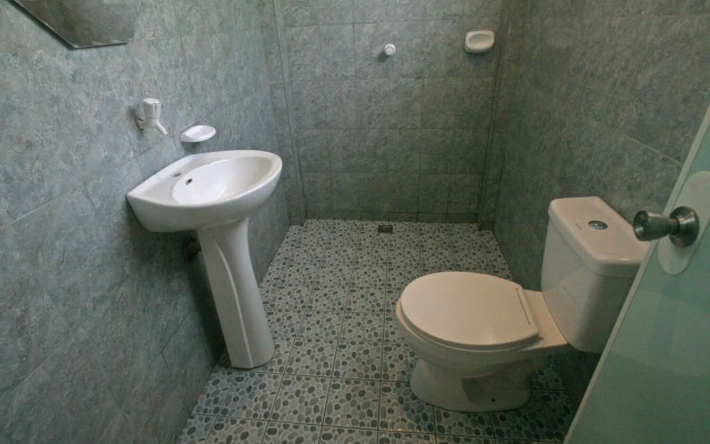 Jjs Backpackers Village