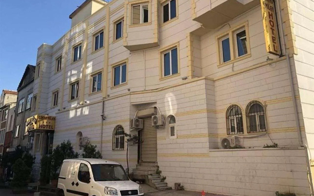 Grand Milan Hotel