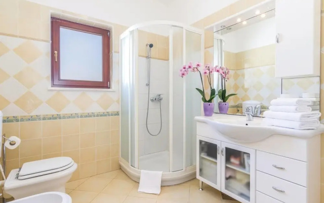 Beautiful Home in Buje With Wifi and 4 Bedrooms