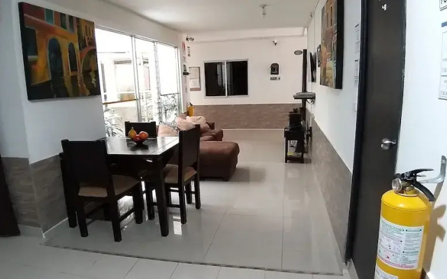 Aparta Hotel Calasanz Home