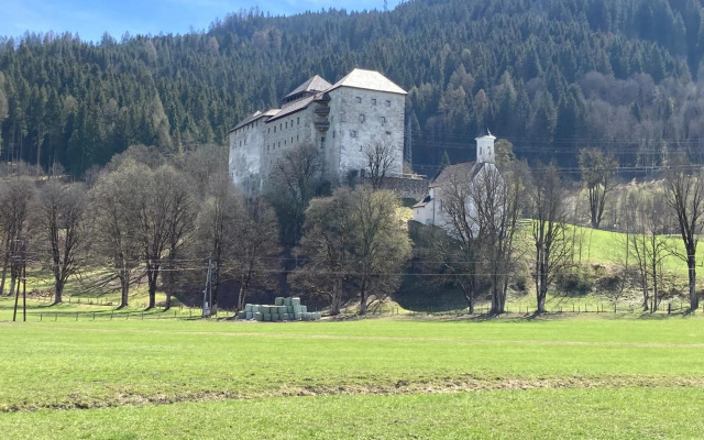 NEW! Apartment Gipfelglück Kaprun - modern, 75m2, Sauna, Pkw, Wifi