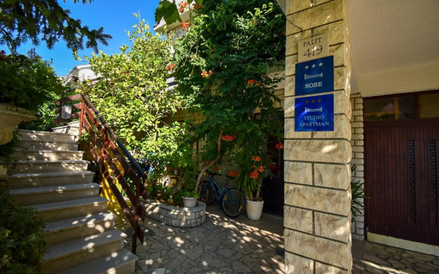 Frane - With Garden - A1