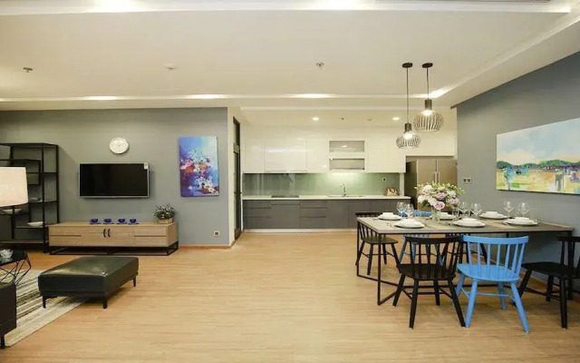 Homefromhome Metropolis Apartments