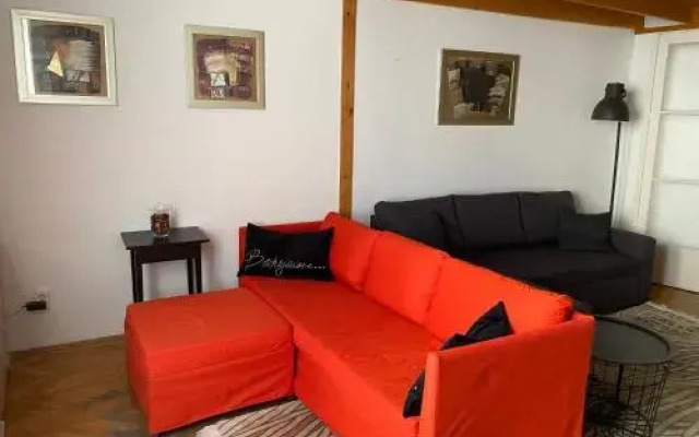 V. District Apartment