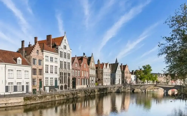 Apartment With Canal View in Heart of Bruges