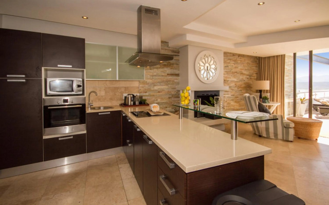 Apartment A Upper Deck