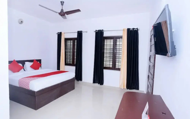 OYO 14328 Hotel Rv Tower