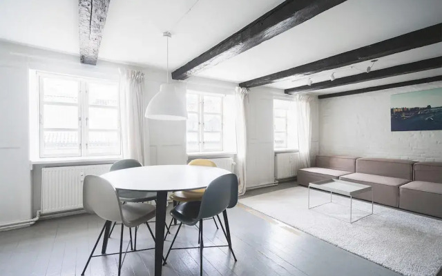 Charming 2-bed Duplex in Great Location