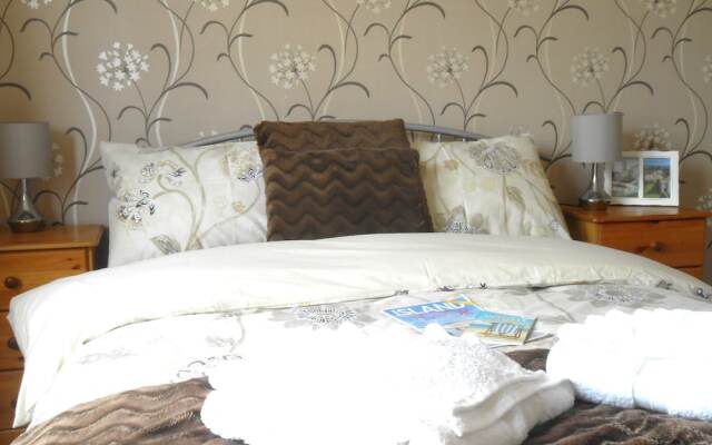Hotel the Triton Guesthouse
