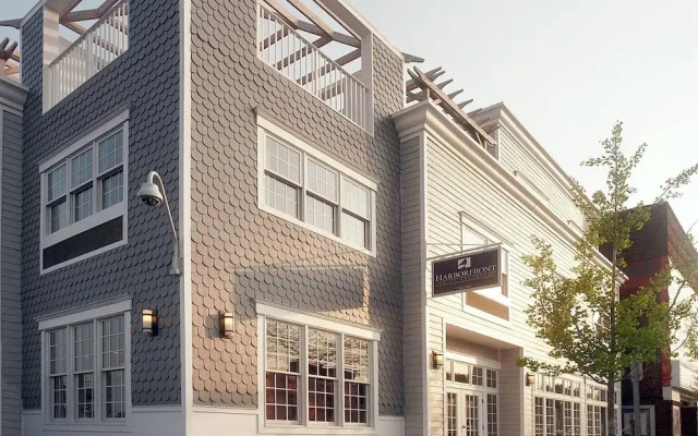 The Harbor Front Inn