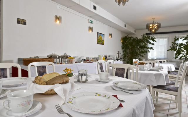 Budai Hotel