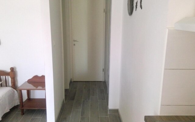 Studio in Sumartin, With Wonderful sea View, Furnished Balcony and Wif