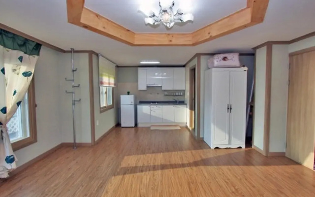 Seosan Noeulgwa Bada Pension