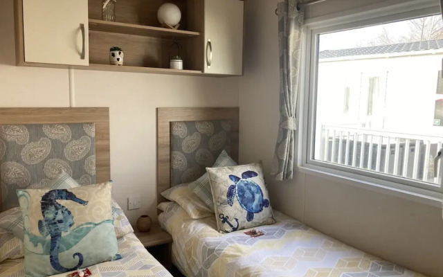 Luxury Pet Friendly Hot Tub Breaks at Tattershall