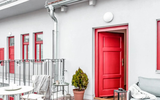 TurnKey Apartment Train Station