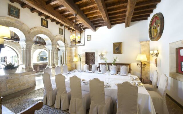 Parador De Cangas De Onis