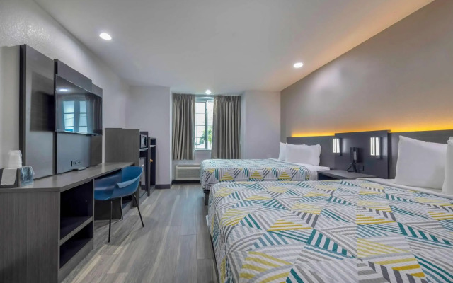 Microtel Inn & Suites by Wyndham Fort Worth South