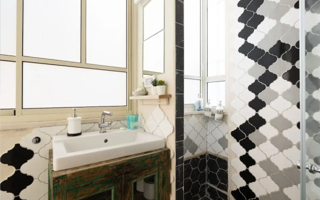 Gorgeous Bauhaus Interior Near the Beach