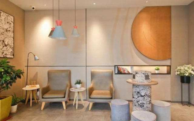 Home Inn Hefei West Changjiang Road Guogou Plaza