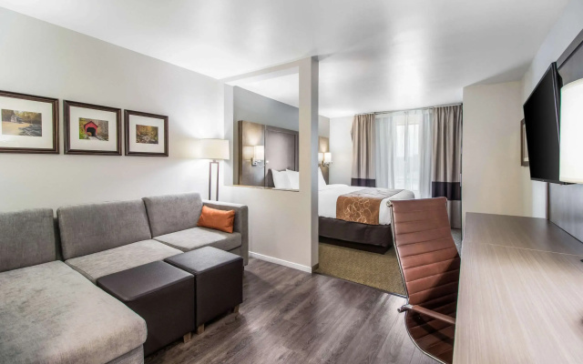 Comfort Suites Columbia I-65