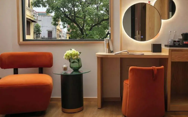 Aurora Oriental Hotel