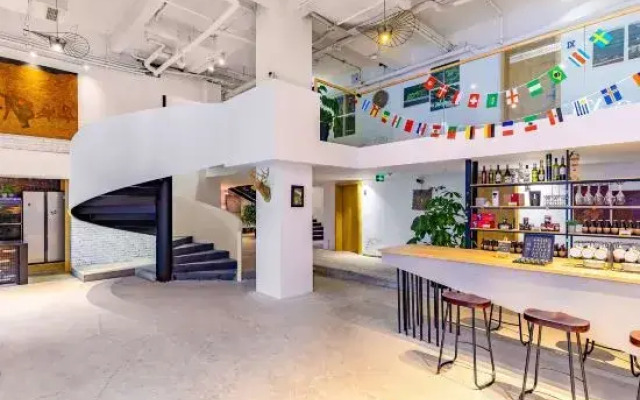 Tim Time Storage Hostel