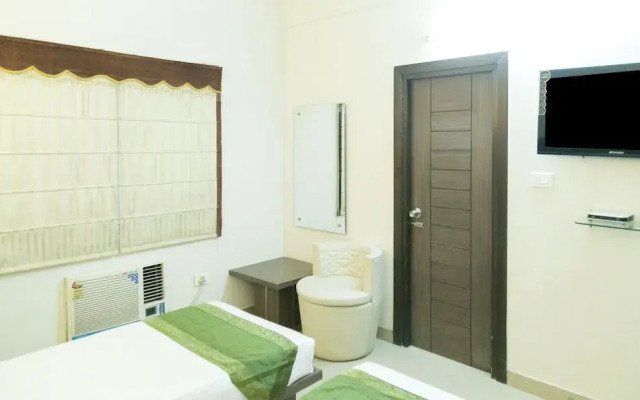 Treebo Maniram Palace