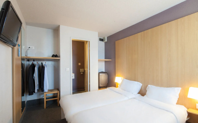 B&B HOTEL Calais Coquelles Tunnel sous la Manche