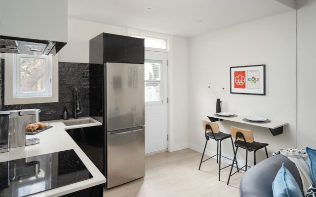 François-Denis Apartments