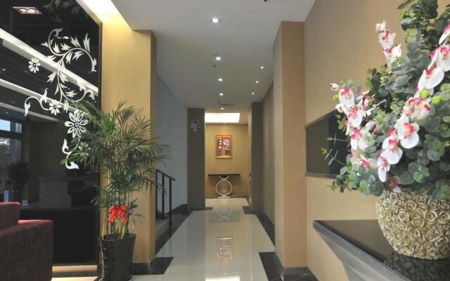 Dongfang Huating Business Hotel