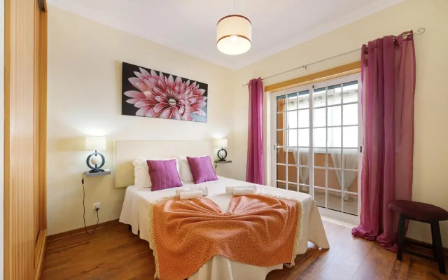 Friendly House