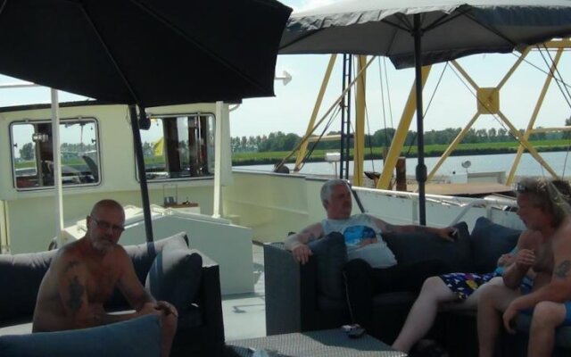 Hotelboot Orca Leiden