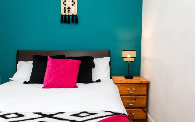 Saltwell Duplex Newcastle by #ShortStaysAway