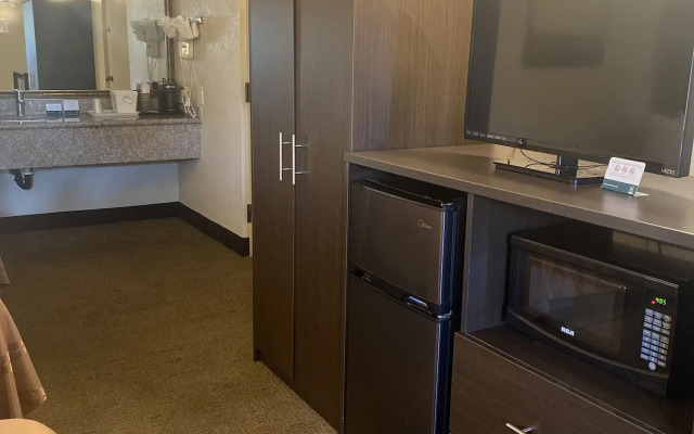 Quality Inn Riverside near UCR and Downtown